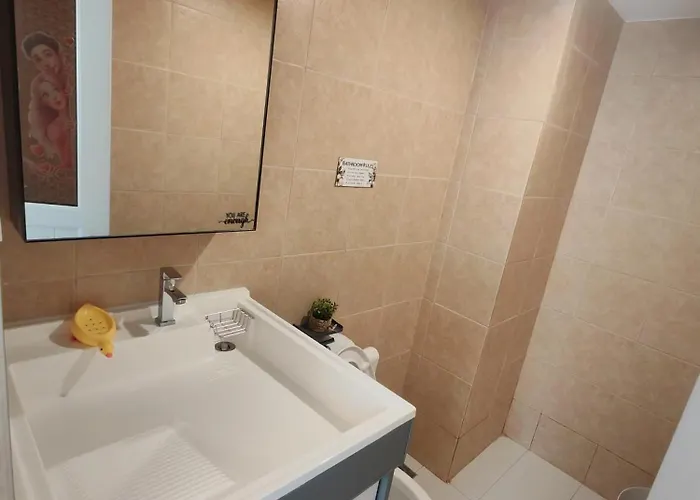Aparthotel Fyangz Mini Karaoke Staycation Minglanilla